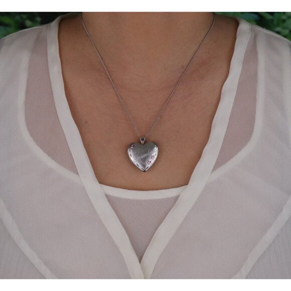 Sterling Silver Grandma Heart Locket Necklace 18" Chain - Picture 4 of 10